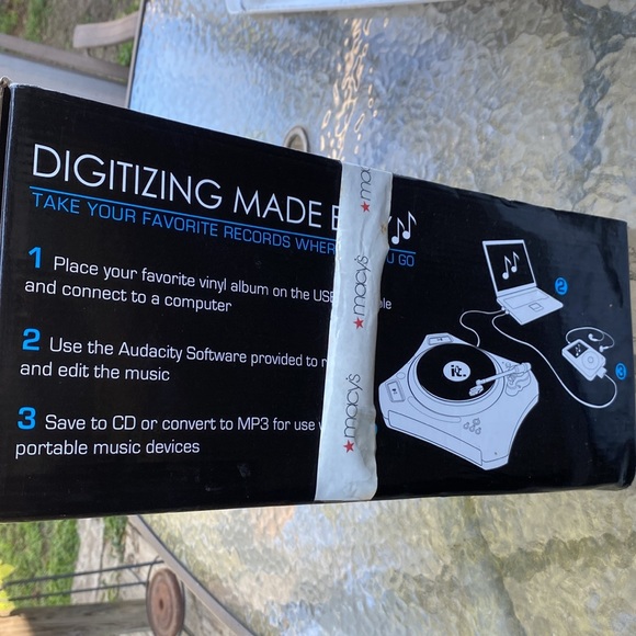 Innovative Technology IT USB Turntable
Model: ITUT-300 - Picture 2 of 6